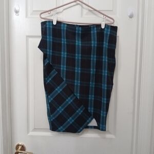 Torrid Overlap Front Midi Skirt Size 1 (14-16) Plaid